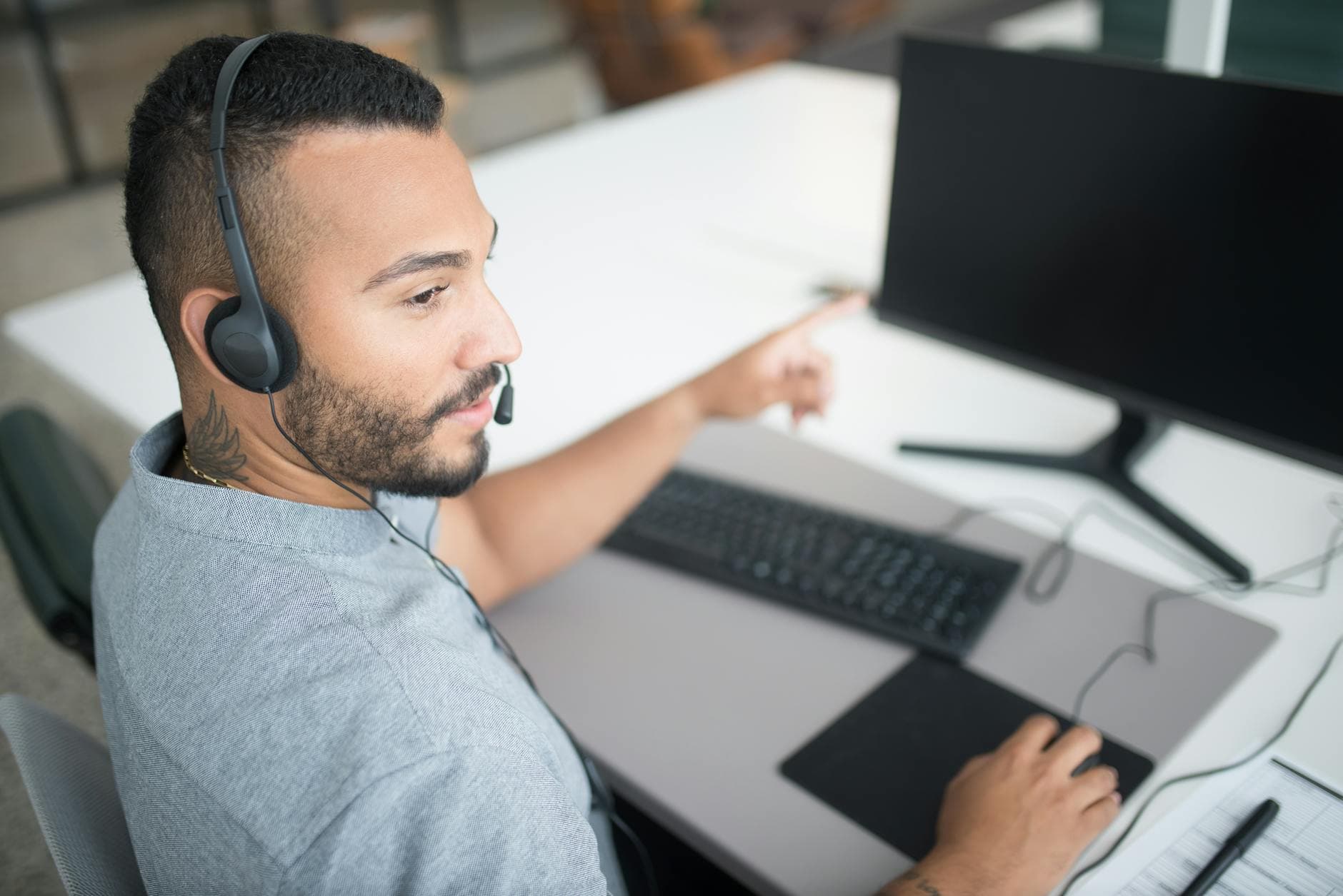 IVR vs Agent-Assisted Payments: Which Fits Your Calls?